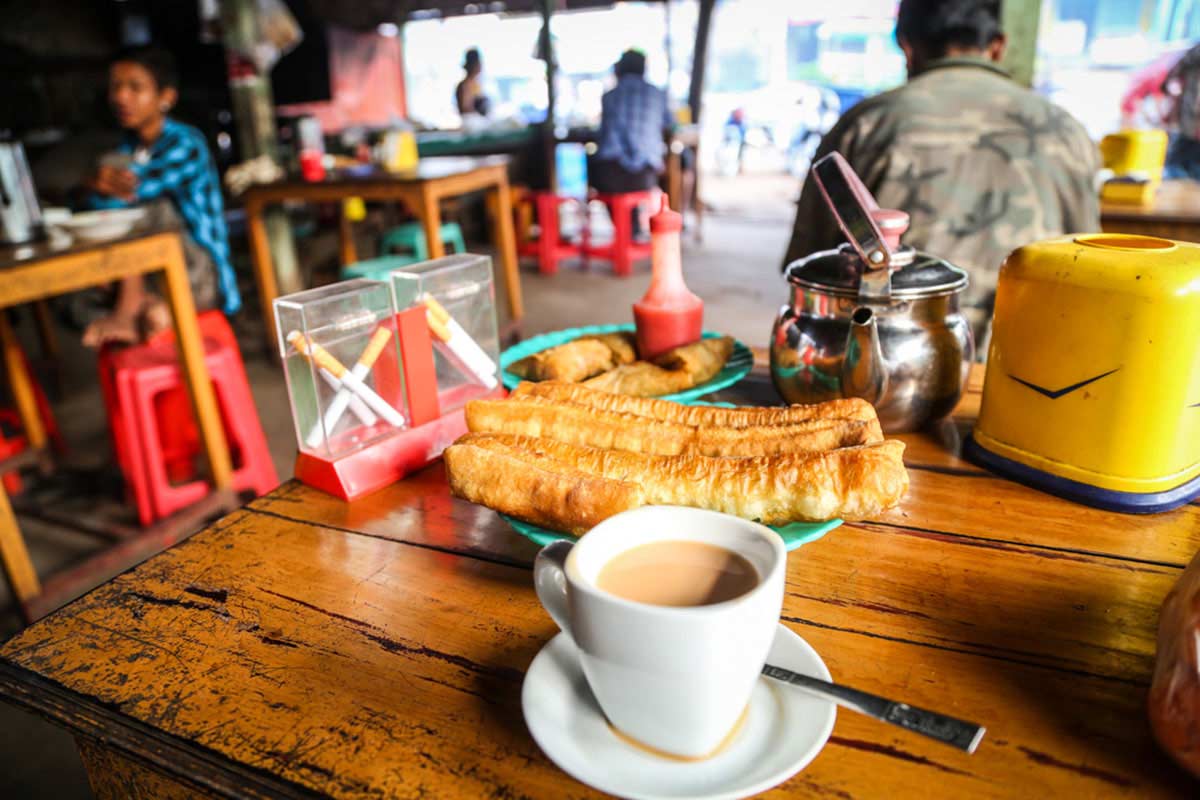 Breakfast In A Burmese Tea Shop Myanmar Sens Asia Travel